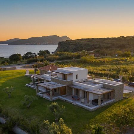 Quinta Essentia Suites Foiníki Dış mekan fotoğraf
