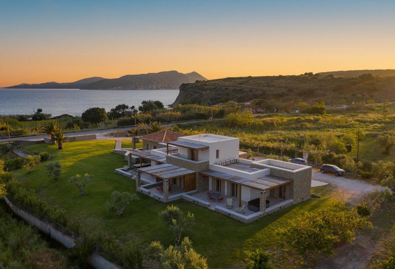 Quinta Essentia Suites Foiníki Dış mekan fotoğraf