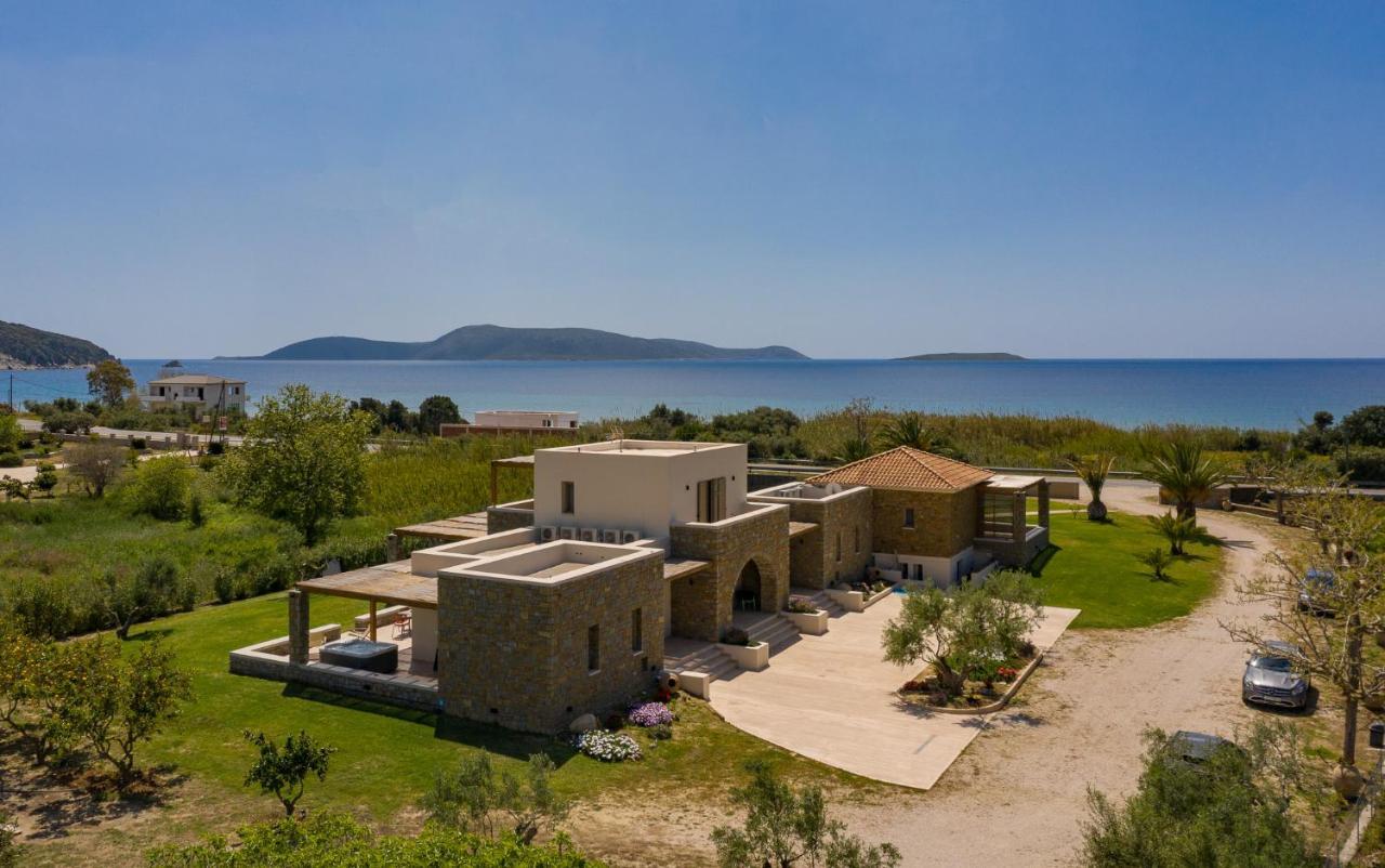 Quinta Essentia Suites Foiníki Dış mekan fotoğraf