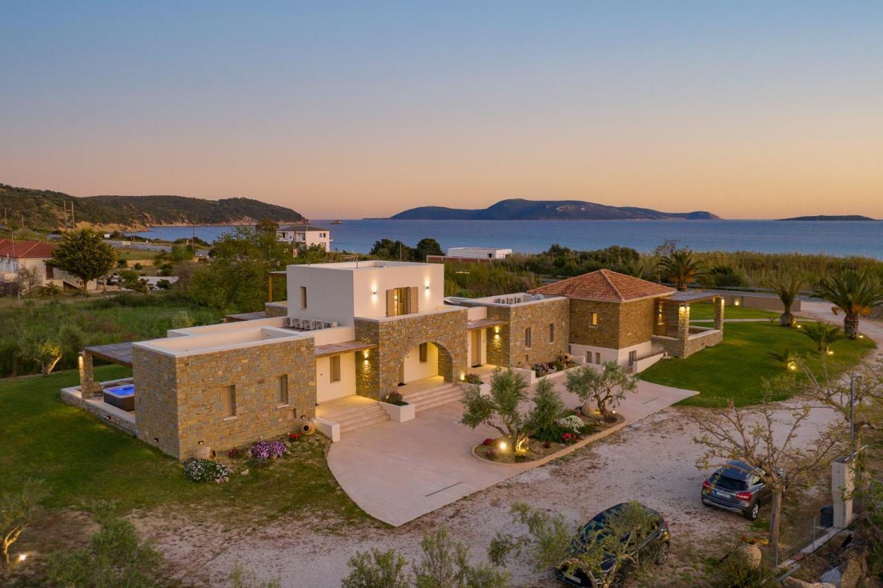 Quinta Essentia Suites Foiníki Dış mekan fotoğraf